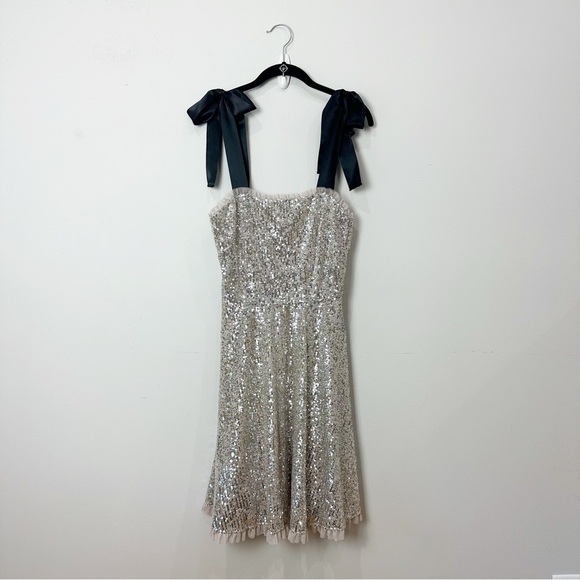 Gal Meets Glam Diana Sequin Dress Silver Black Ribbon Shoulder Tie - Picture 3 of 9